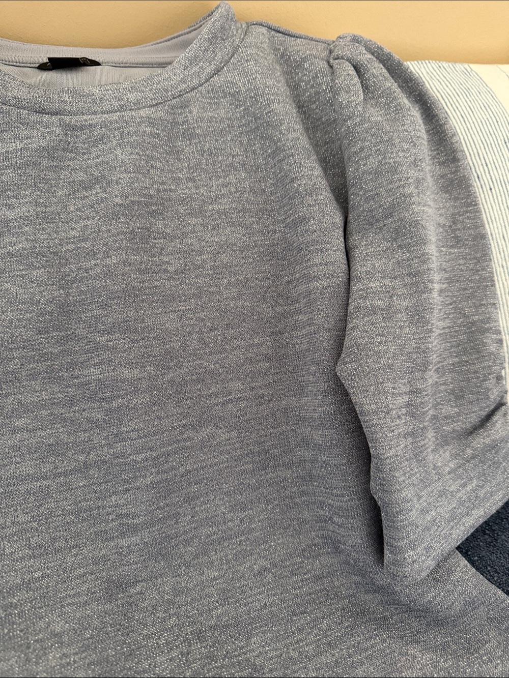 EUC Ann Taylor metallic grey top size S - Picture 2 of 4